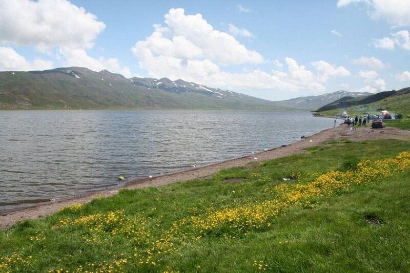 دریاچه نئور