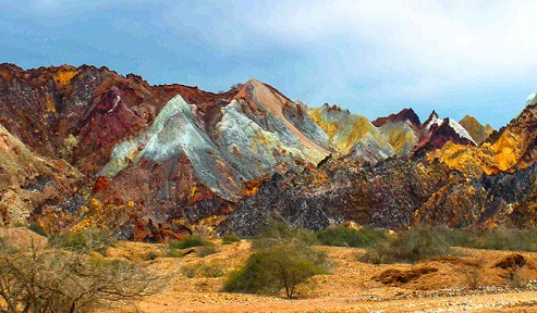دره رنگین کمان