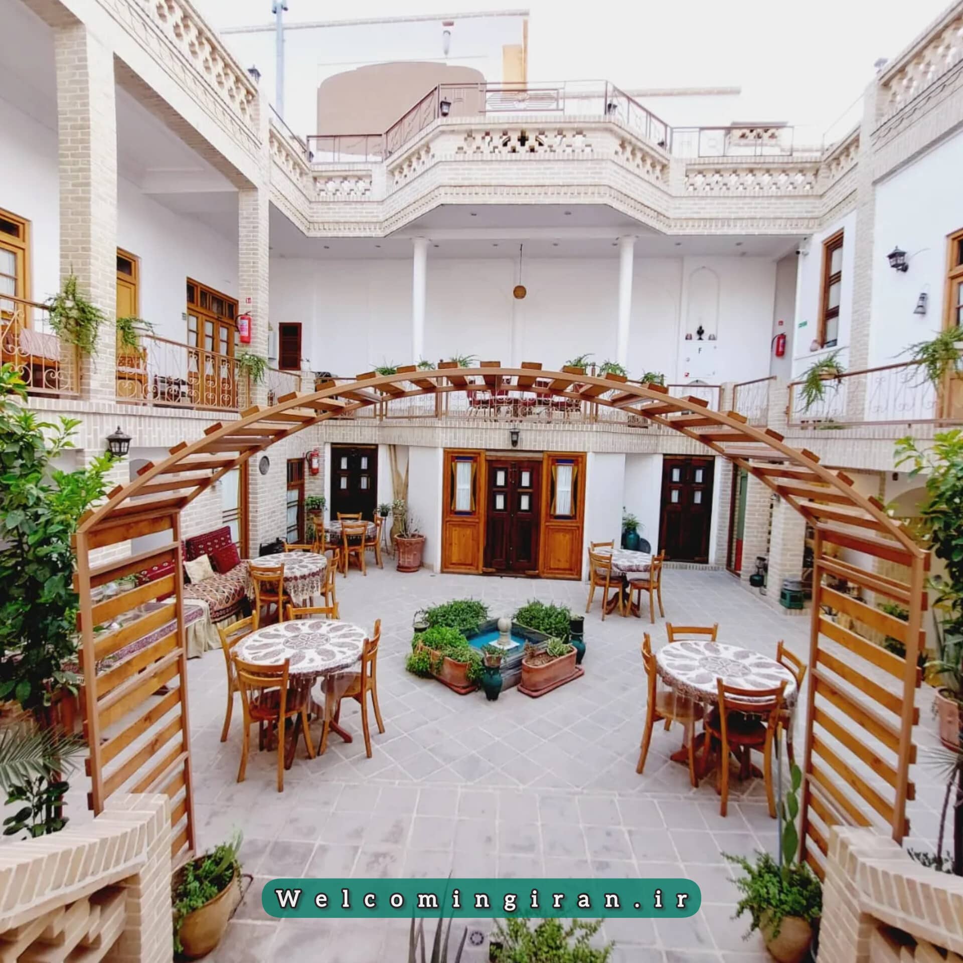 اقامتگاه سنتی خانه معمار کاشان