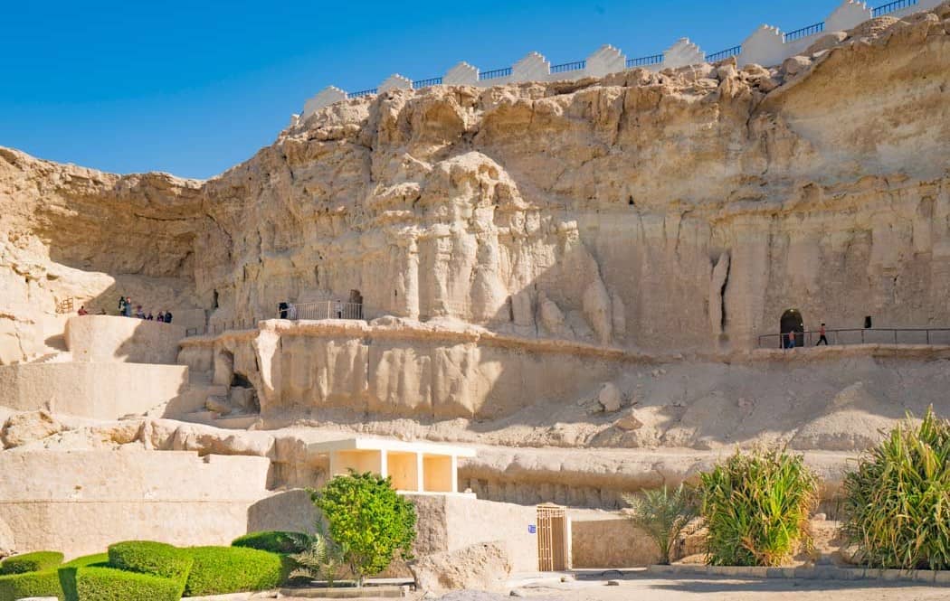 غار خربس