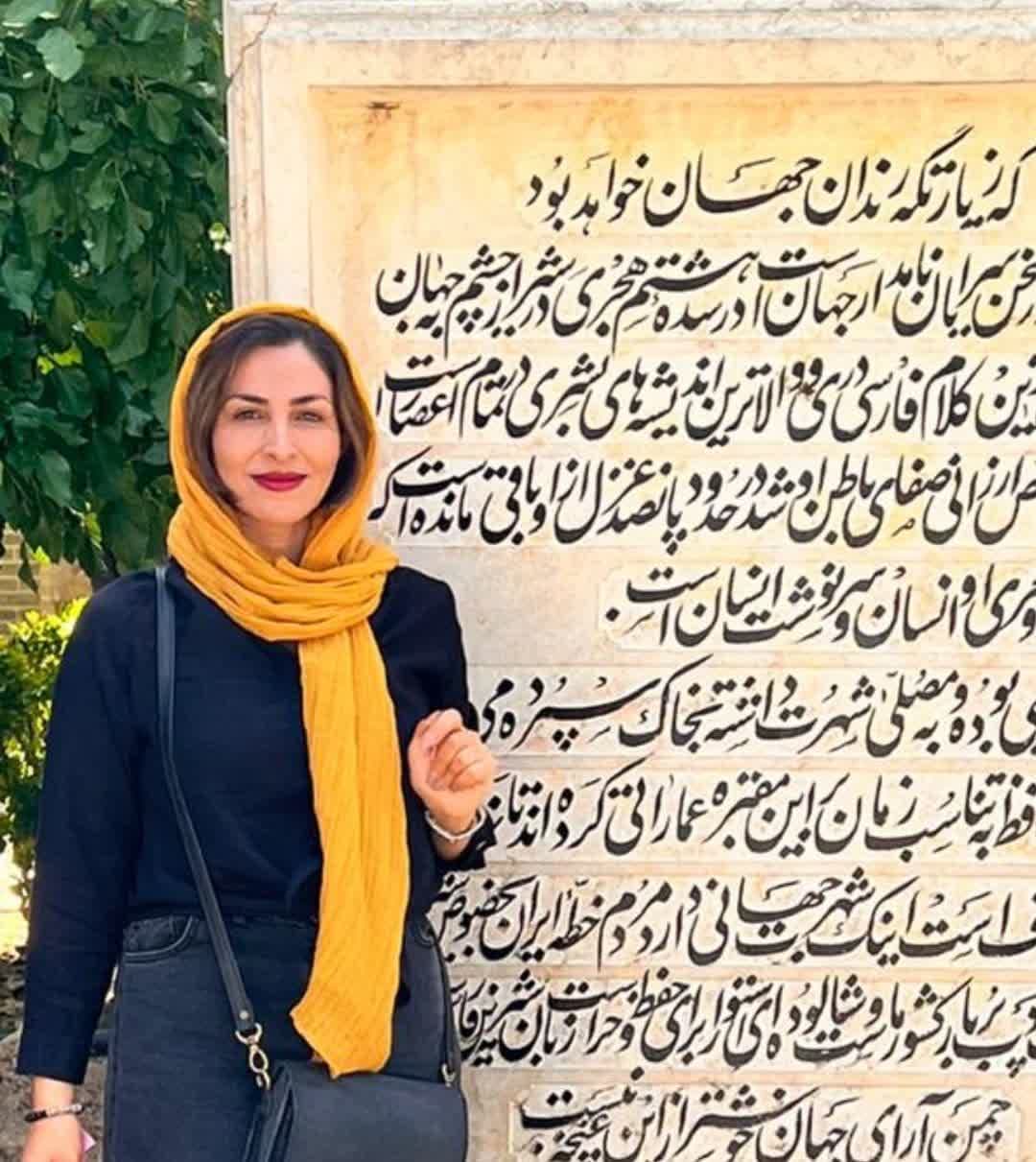 images/shirazLeader/manizheh_teymouri_tourleader_shiraz.jpg