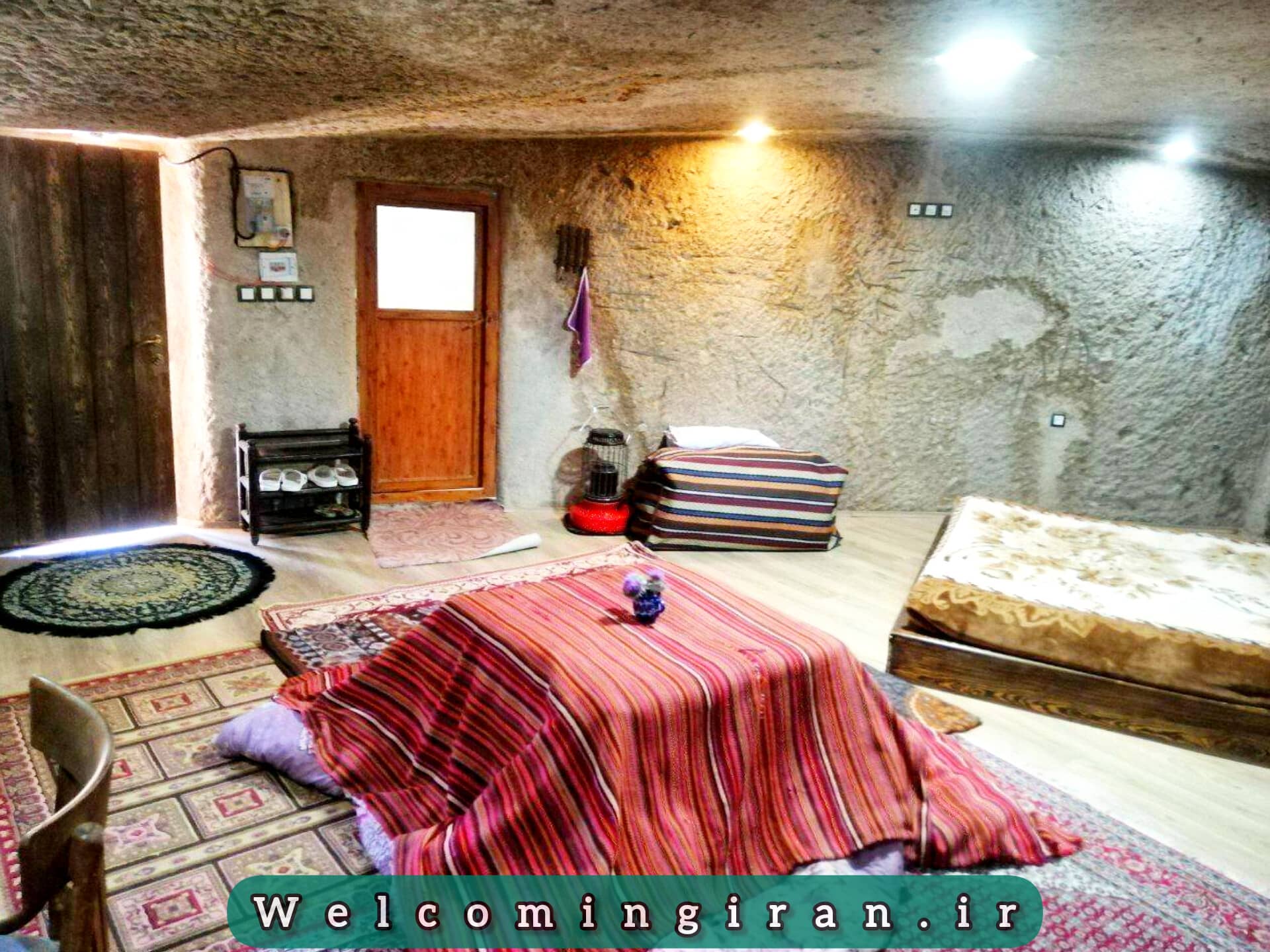 اقامتگاه بومگردی دشتی تبریز